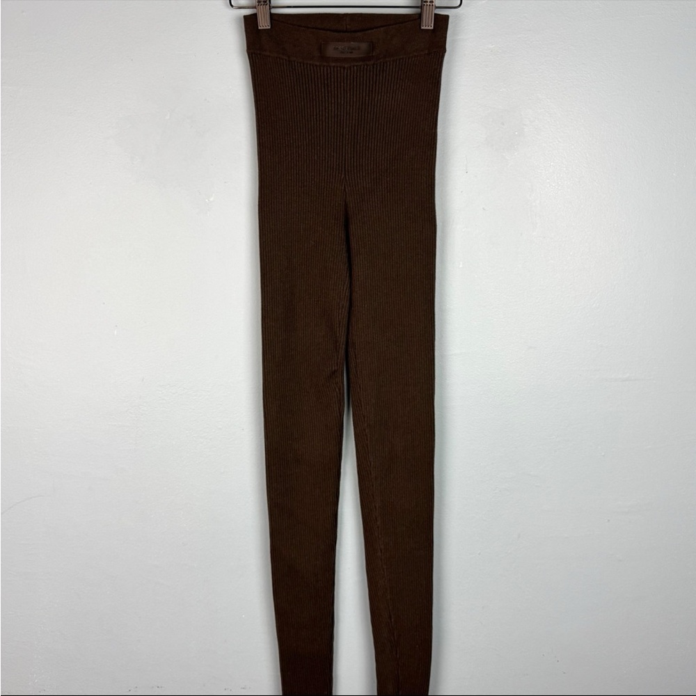Essentials Chocolate Ribbed leggings - Picture 3 of 7